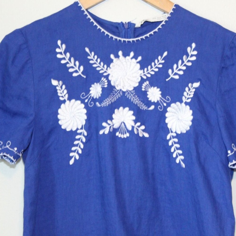 Zara Embroidered Floral Shift Linen Dress Blue White Women's Size Small H12693 - Picture 4 of 11